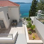 Family Friendly Seaside - Mala Duba, Makarska - 19149 Апартаменты Живогошче