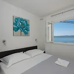 Апартаменты Family Friendly Seaside - Mala Duba, Makarska - 19149 Живогошче