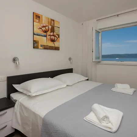 Family Friendly Seaside - Mala Duba, Makarska - 19149 Apartment *