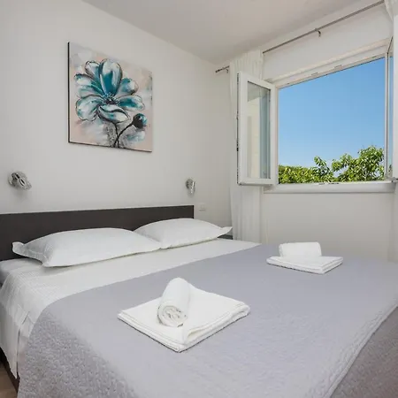 Apartment Family Friendly Seaside - Mala Duba, Makarska - 19149 Zivogosce