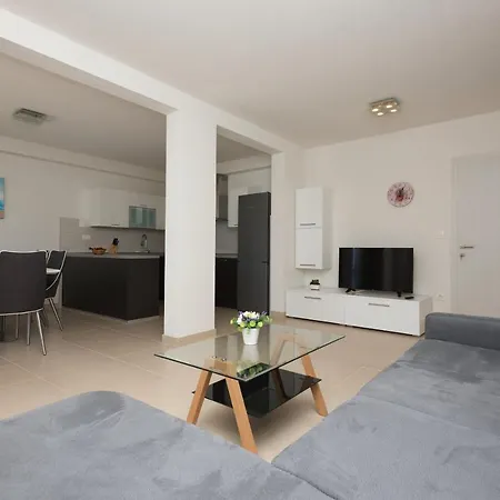 Apartment Family Friendly Seaside - Mala Duba, Makarska - 19149 *